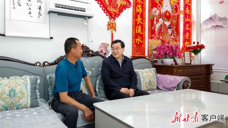 胡昌升在積石山縣調研時強調 以強烈為民情懷加快災后恢復重建 團結帶領群眾創造更加幸福美好的生活